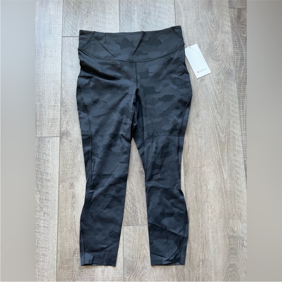 Lululemon Base Pace High-Rise Running Tight 25" - Picture 3 of 9